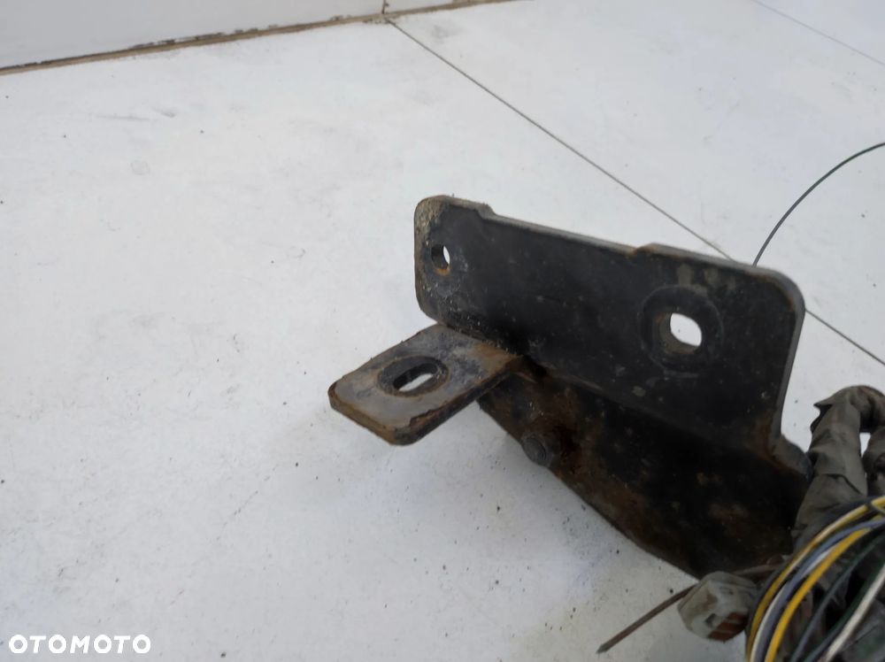 HAK HOLOWNICZY KIA CARENS IV 4 - 5