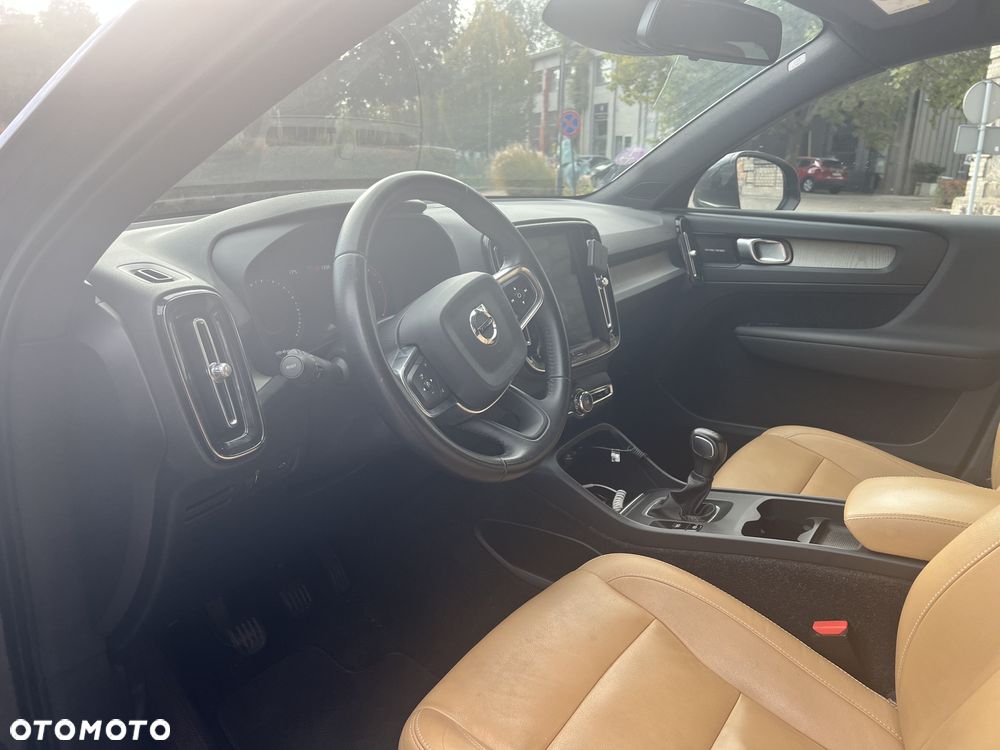 Volvo XC 40 T3 Inscription - 18