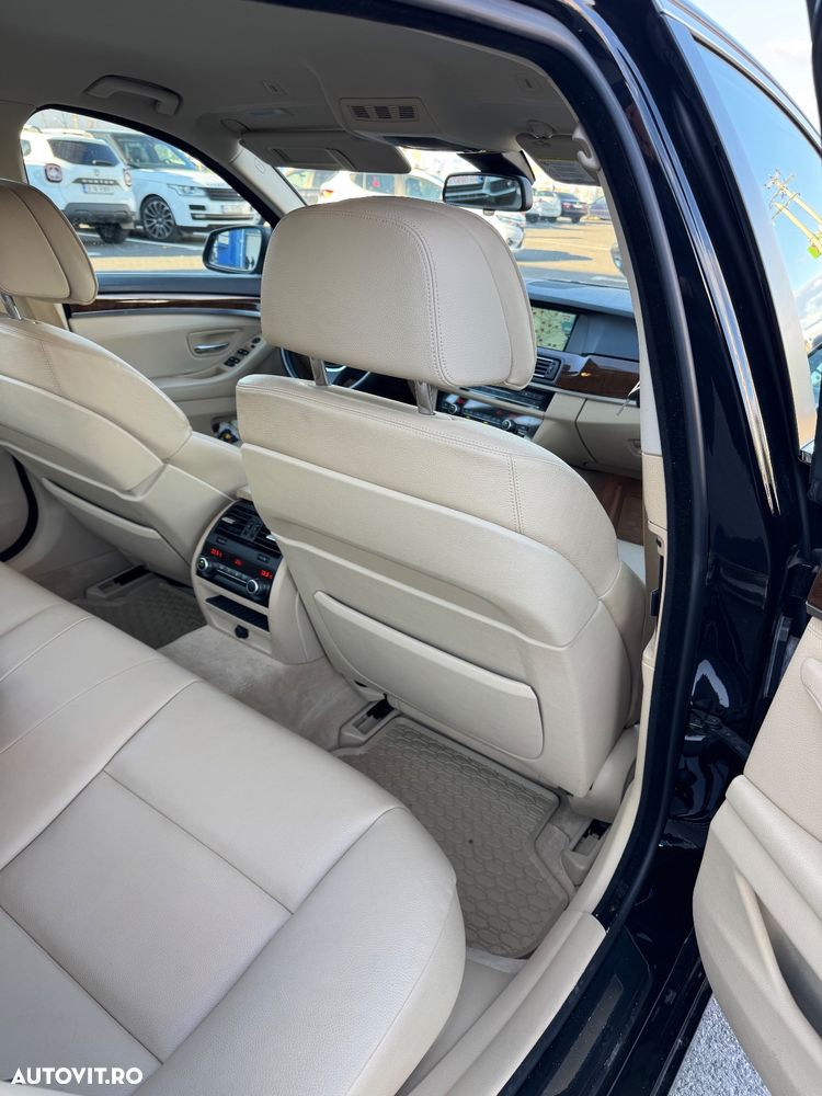 BMW Seria 5 525d xDrive Touring Sport-Aut. Luxury Line - 7