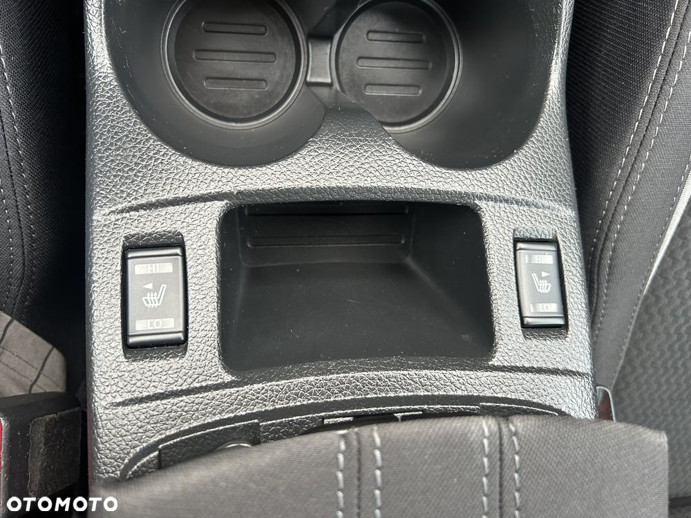 Nissan Qashqai 1.6 DIG-T N-Connecta - 23