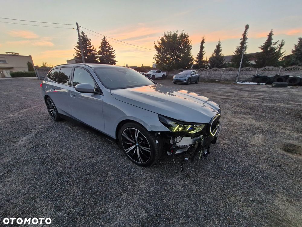 BMW Seria 5 530e xDrive - 1