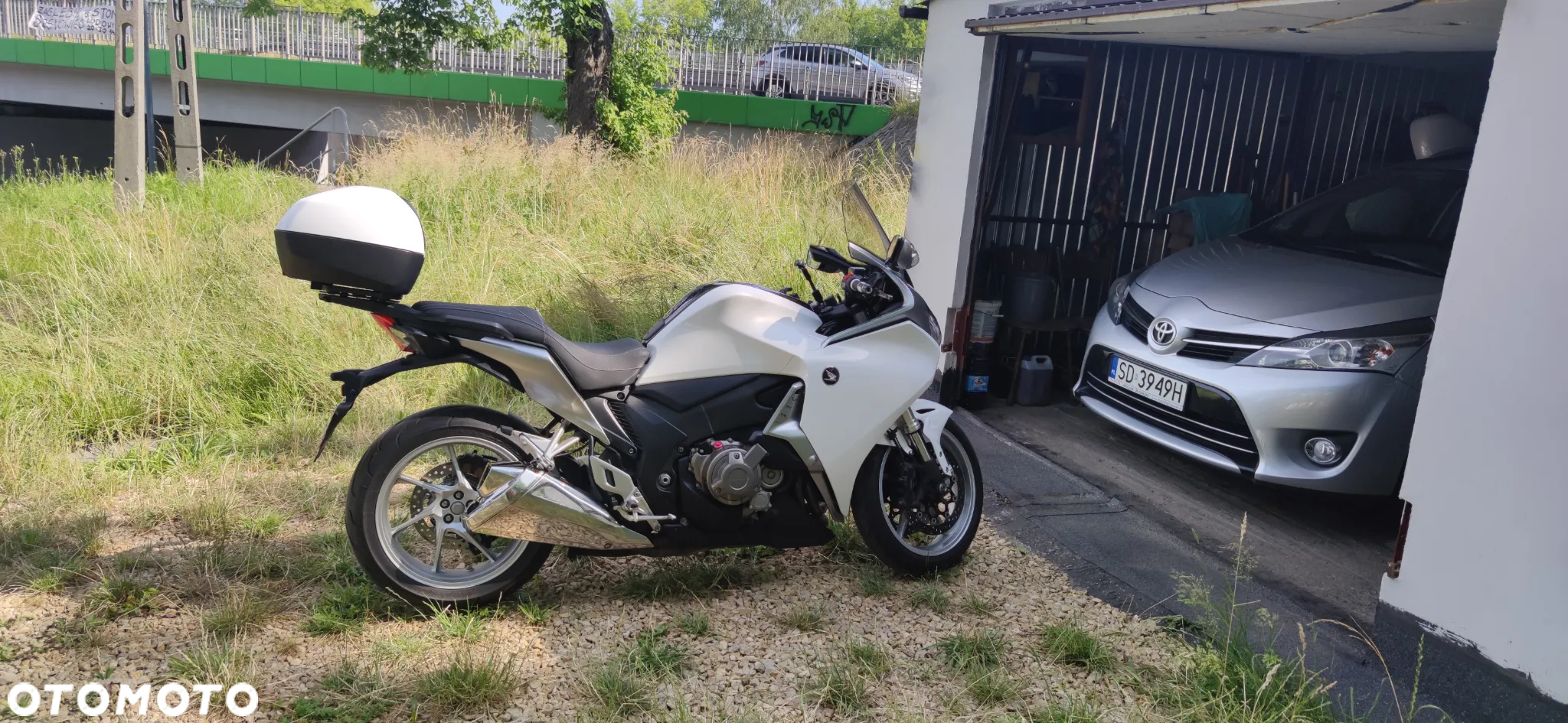 Honda VFR - 4