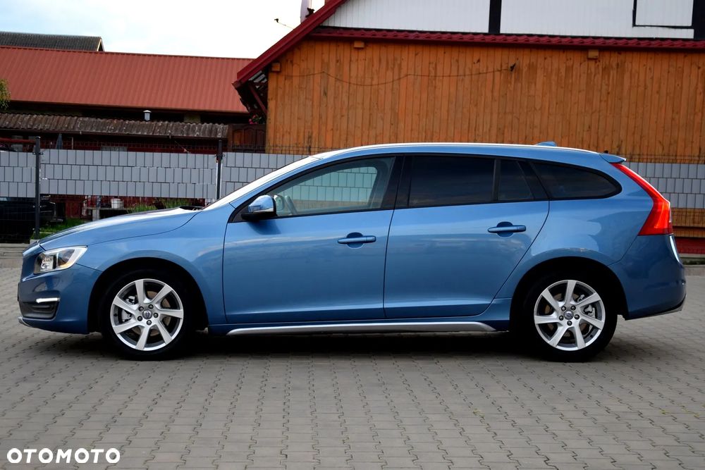 Volvo V60 D4 Momentum - 4