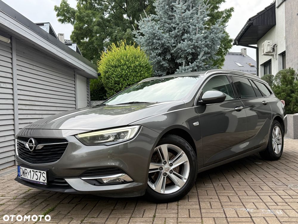 Opel Insignia - 1
