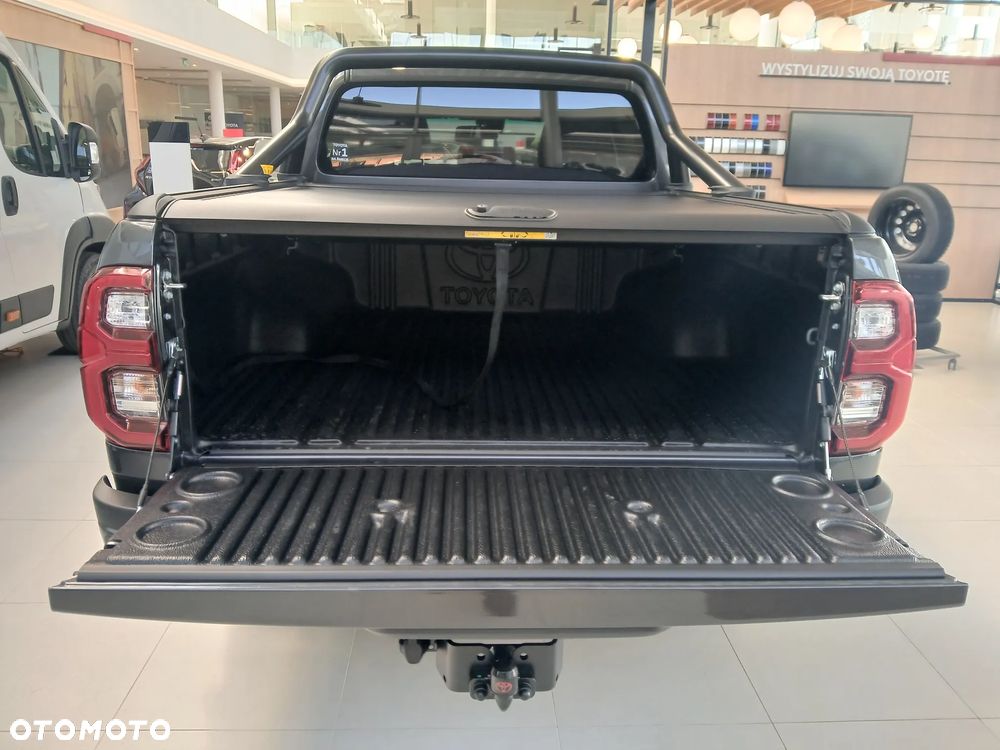 Toyota HILUX - 6
