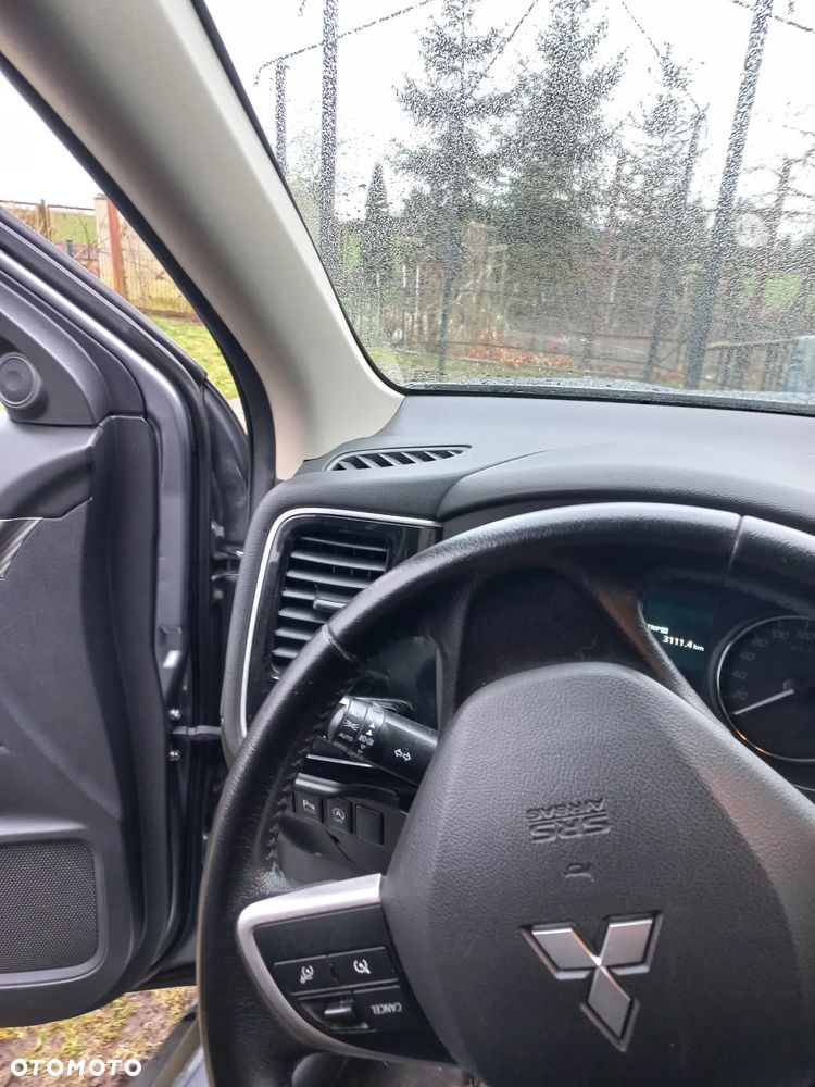 Mitsubishi Outlander 2.2 DID Intense - 14