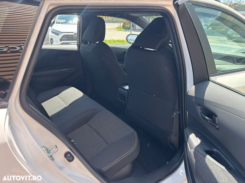 Toyota Corolla 1.8 HSD Eco - 11