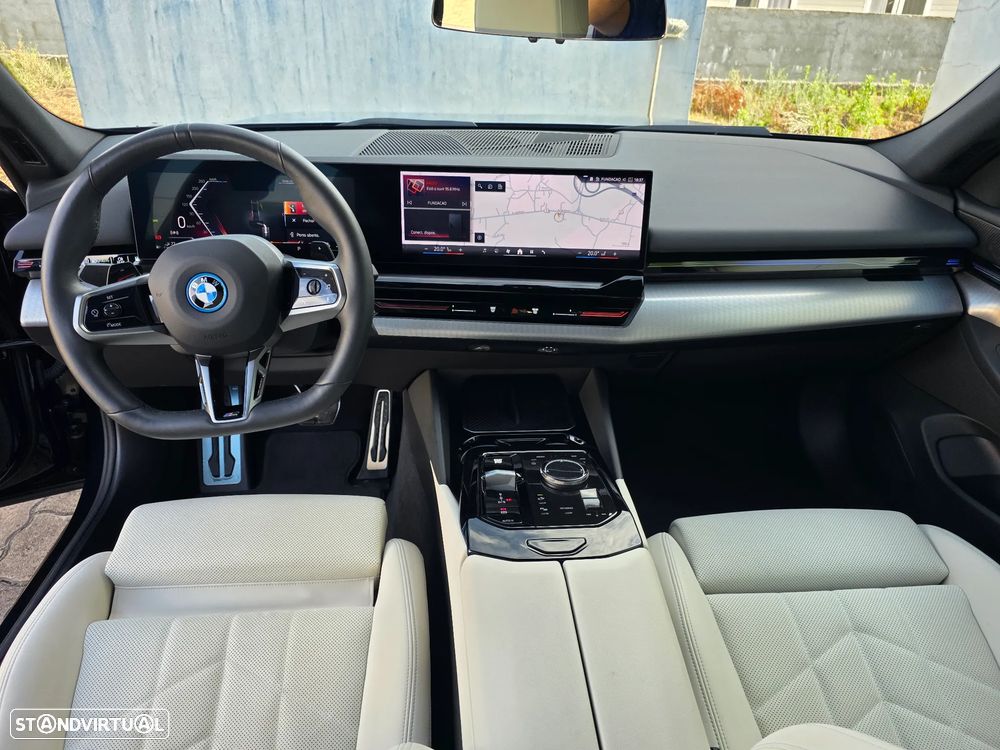 BMW 530 e Pack Desportivo M Pro - 40