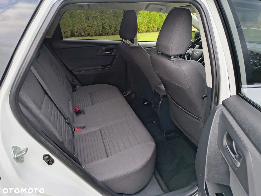 Toyota Auris 1.6 D-4D Dynamic - 18