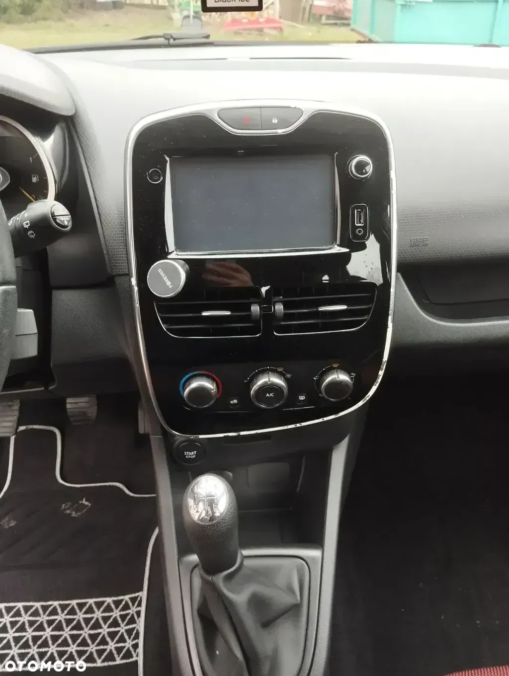 Renault Clio - 7