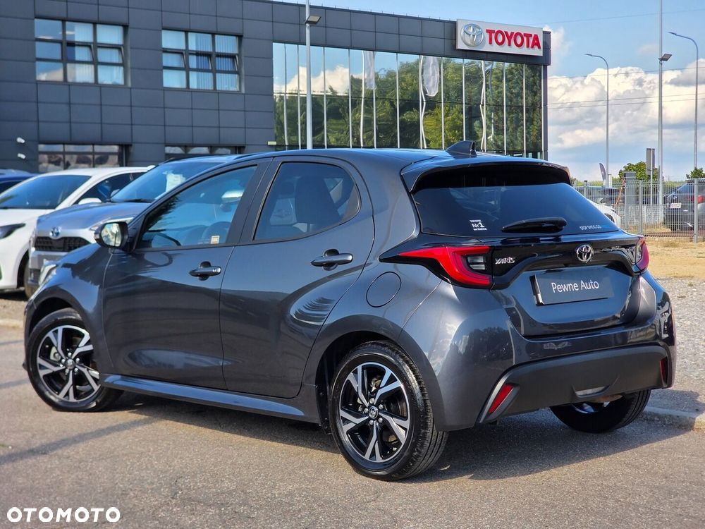 Toyota Yaris Hybrid 1.5 Style - 17