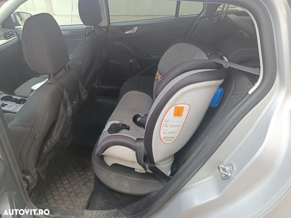 Ford Focus 1.5 EcoBlue Titanium X - 9