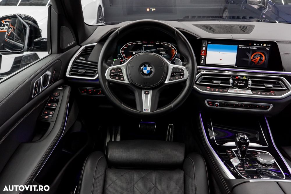 BMW X5 M M50i - 11