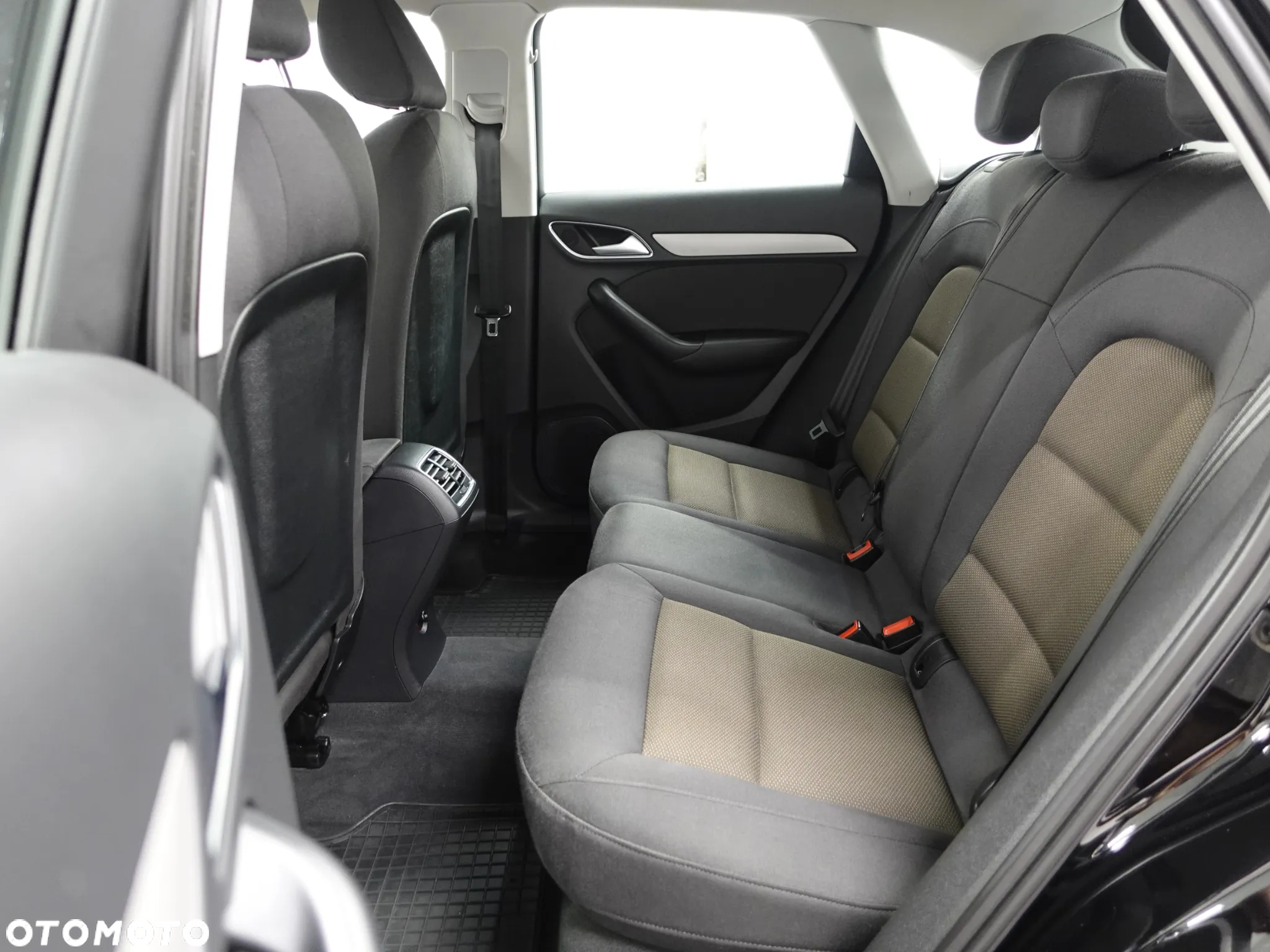 Audi Q3 2.0 TDI Quattro S tronic - 23