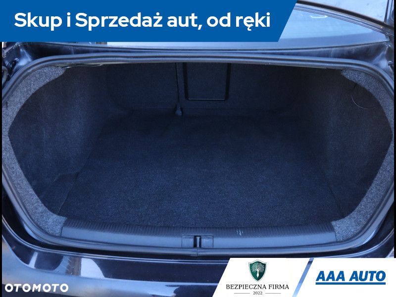 Volkswagen Jetta - 15