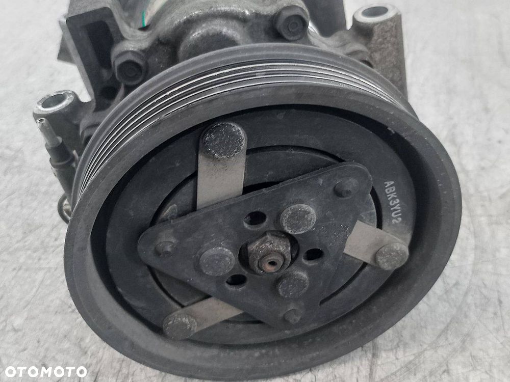 POMPA, SPRĘŻARKA KLIMATYZACJI RENAULT CLIO II FL 8200315744 1.5 DCI - 6