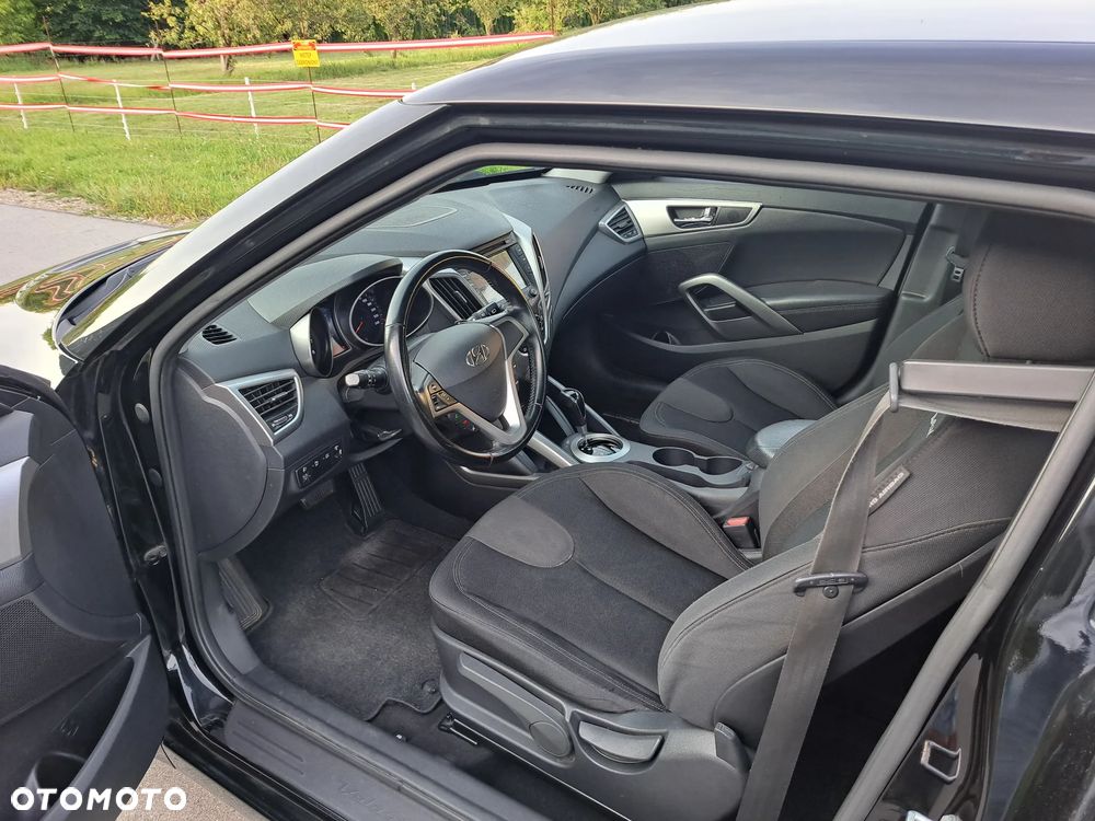 Hyundai Veloster - 9