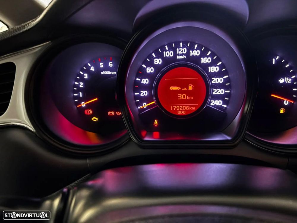 Kia Ceed SW 1.4 CRDi - 6