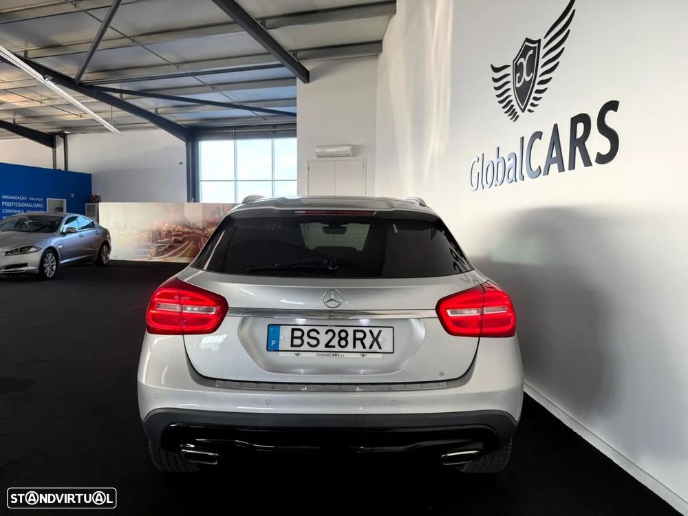 Mercedes-Benz GLA 200 - 12