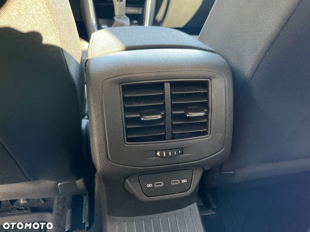 Volkswagen T-Roc - 15