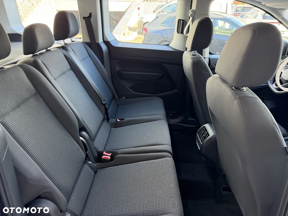 Volkswagen Caddy 1.5 TSI DSG - 9