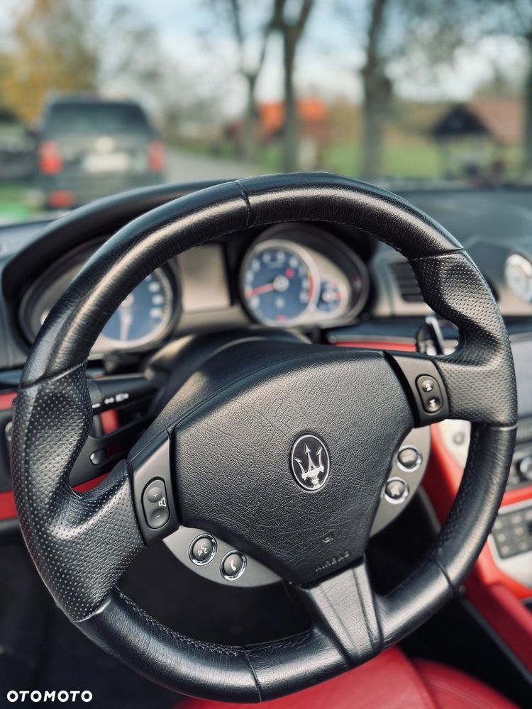 Maserati GranCabrio - 22