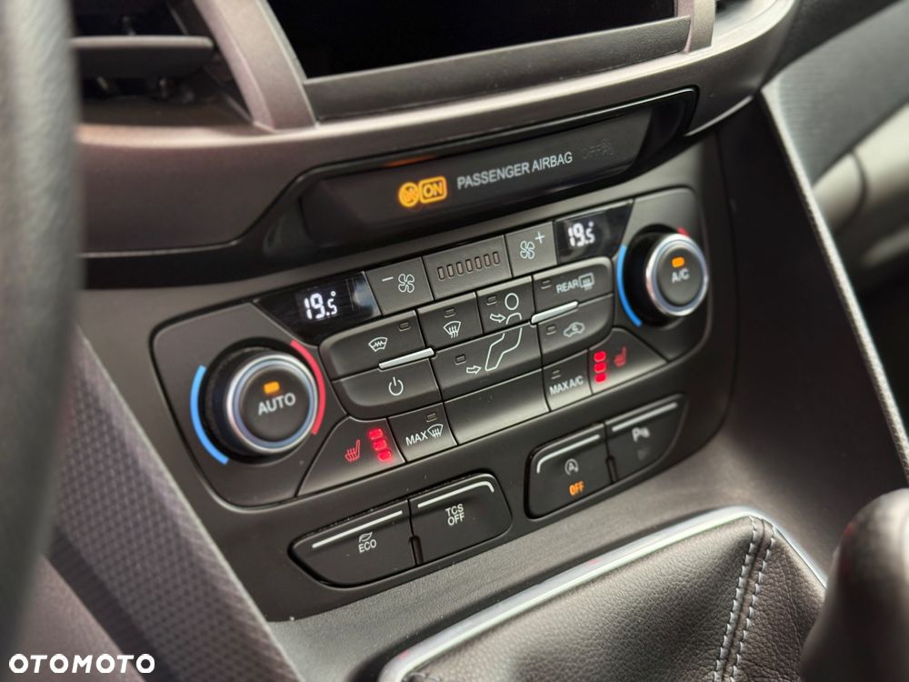 Ford Tourneo Connect Gr 1.5 EcoBlue Active - 24