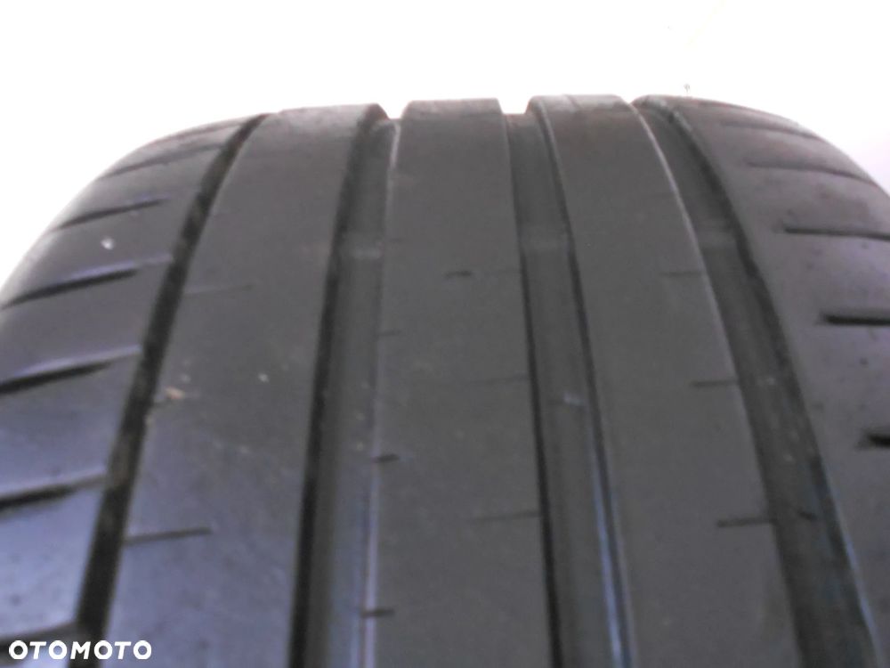 OPONA POJEDYNKA 245/35R20 FALKEN AZENIKS FK520 DOT 0222 6.5MM - 2