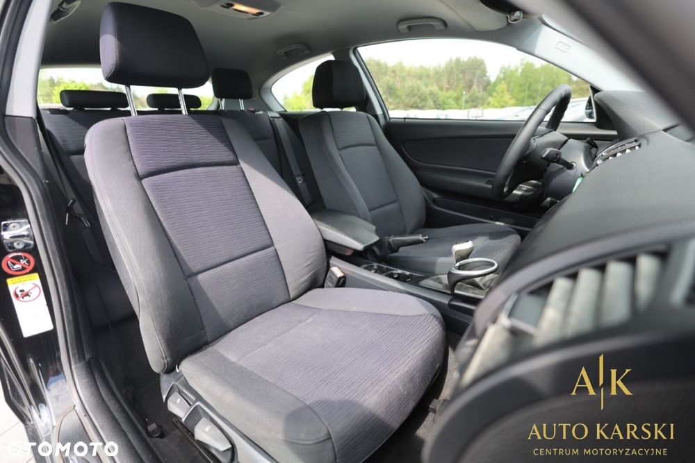BMW Seria 1 - 32