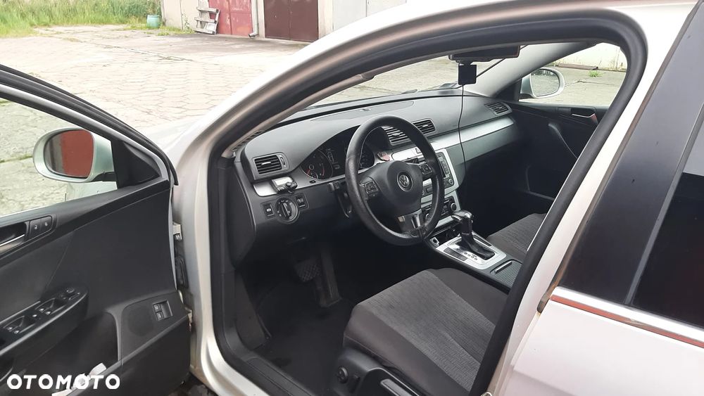 Volkswagen Passat 2.0 TDI DPF Comfortline DSG - 14