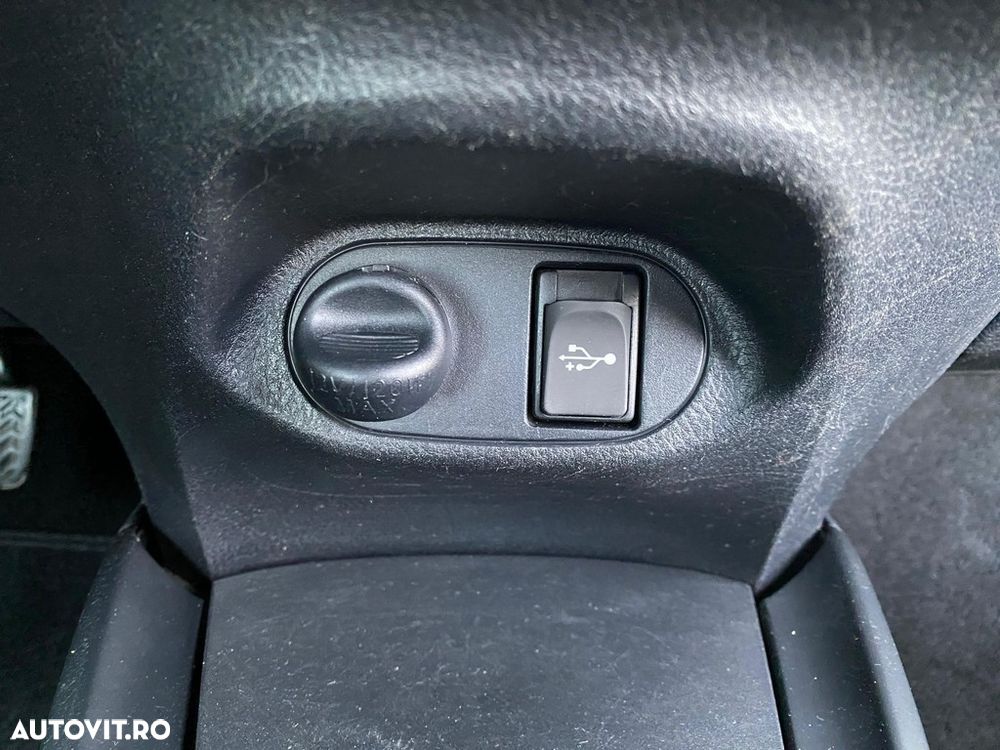 Toyota Yaris 1.3 Terra Plus - 18