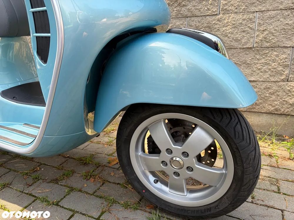Vespa GTS - 19