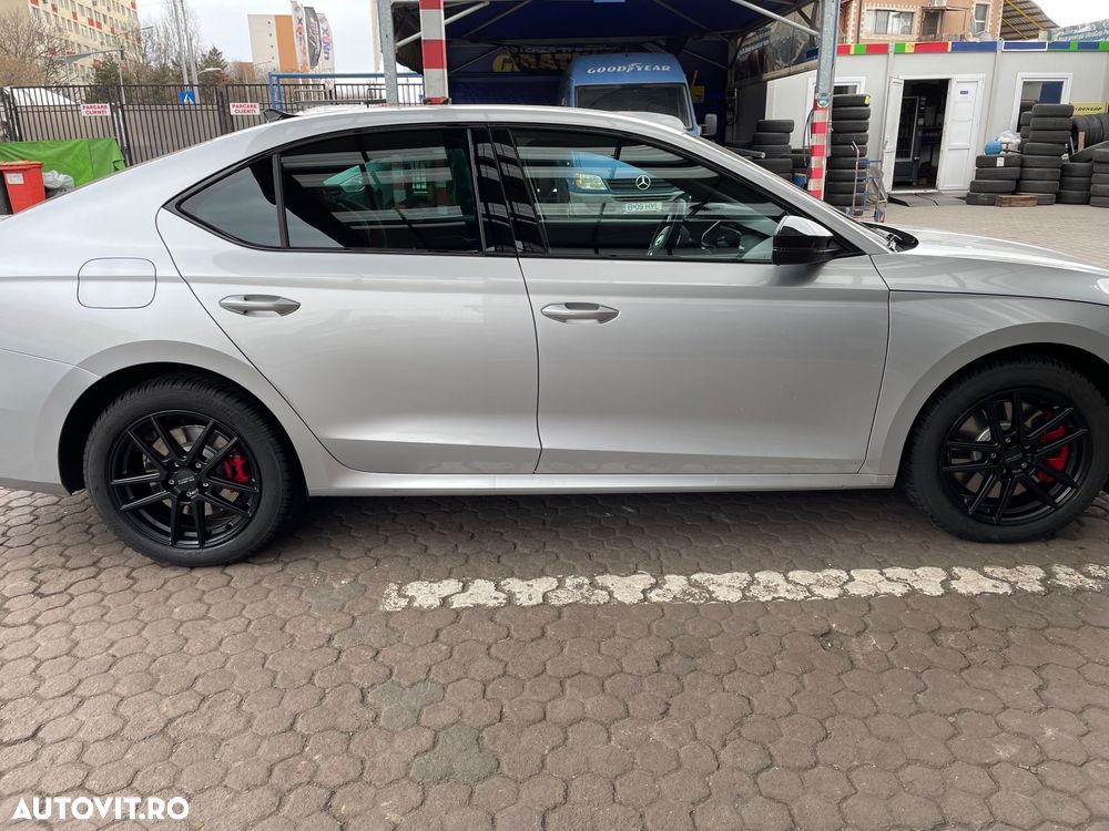 Skoda Octavia 2.0 245 TSI DSG RS - 24