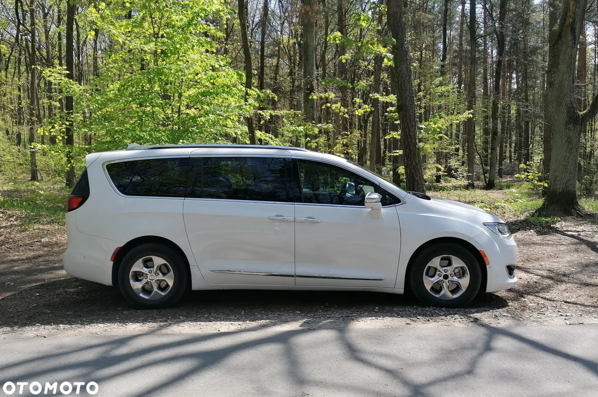 Chrysler Pacifica - 6