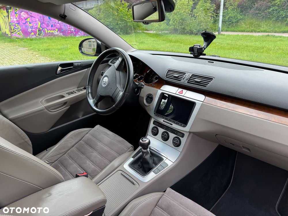 Volkswagen Passat 2.0 TDI DPF Highline - 6