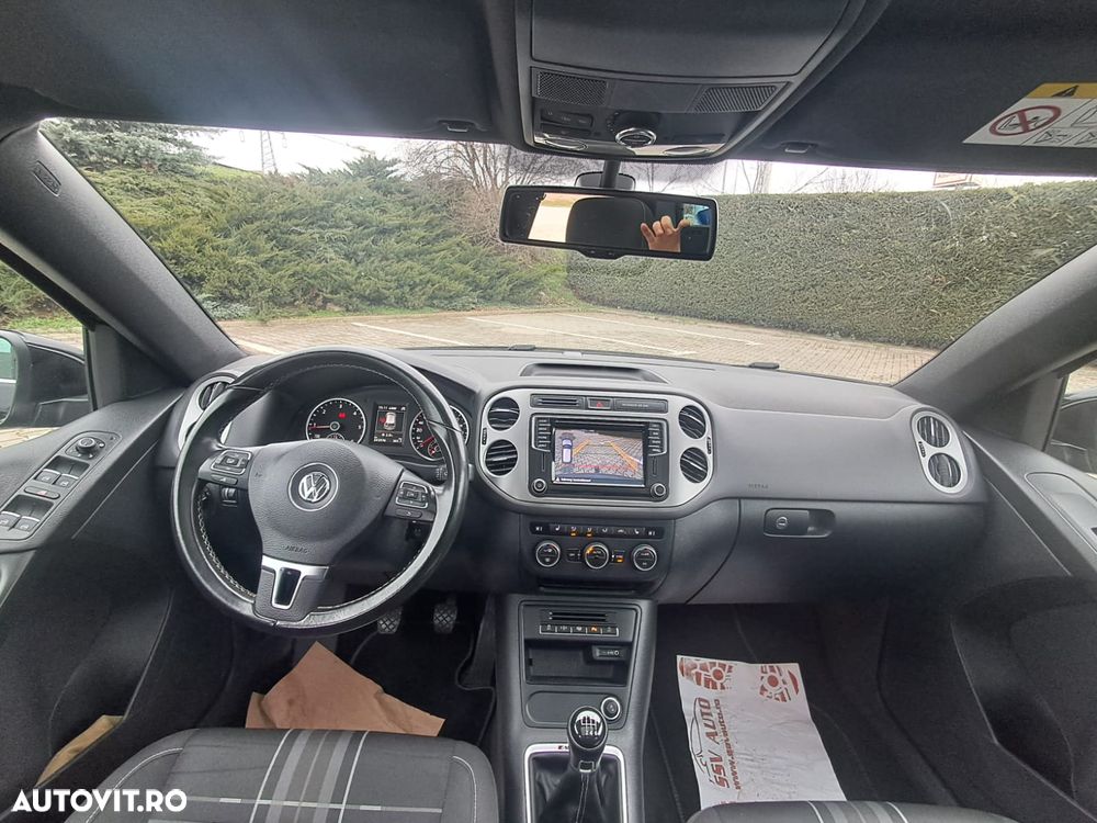 Volkswagen Tiguan 2.0 TDI SCR 4MOTION BlueMotion Technology Lounge Sport & Style - 13