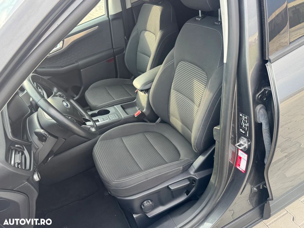 Ford Kuga 1.5 TDCi 2x4 Aut. Titanium - 24