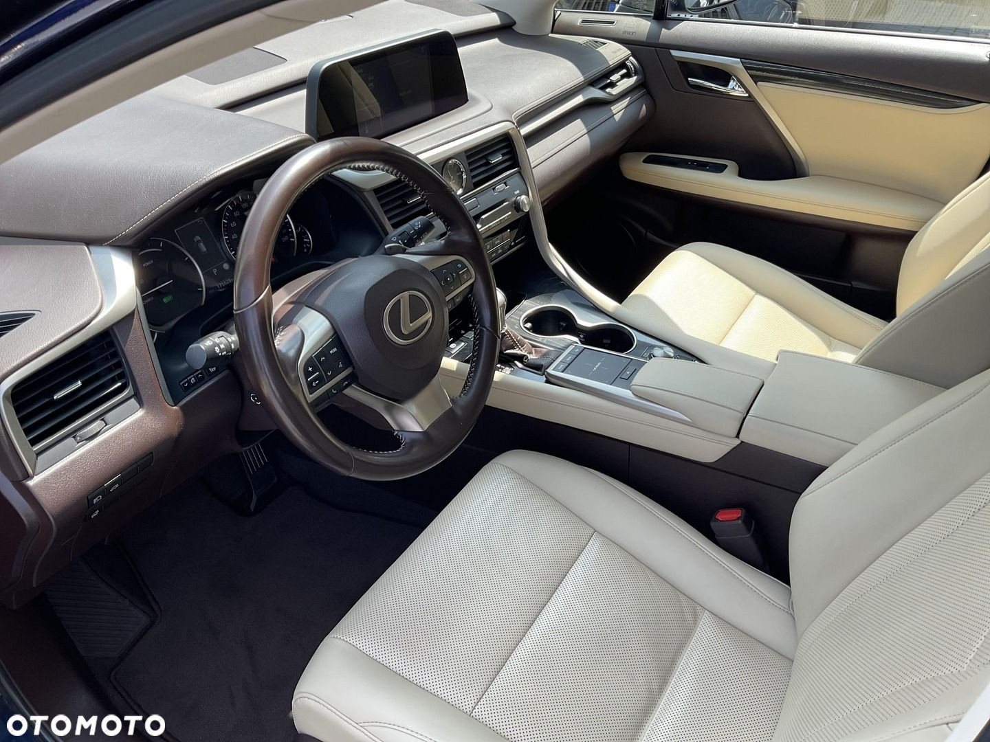Lexus RX 450h Business Edition - 12