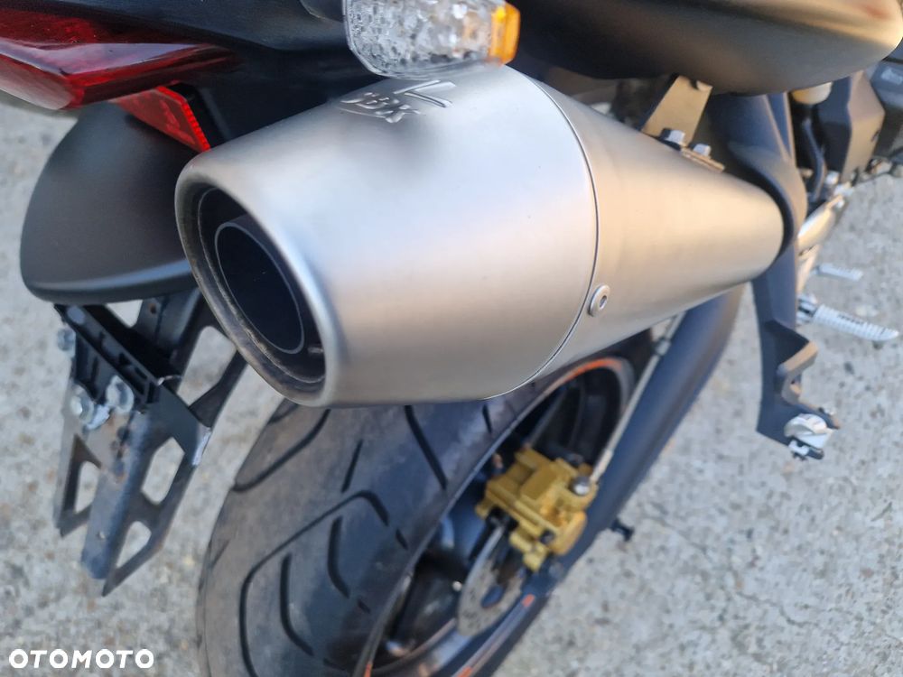 Triumph Street Triple - 24
