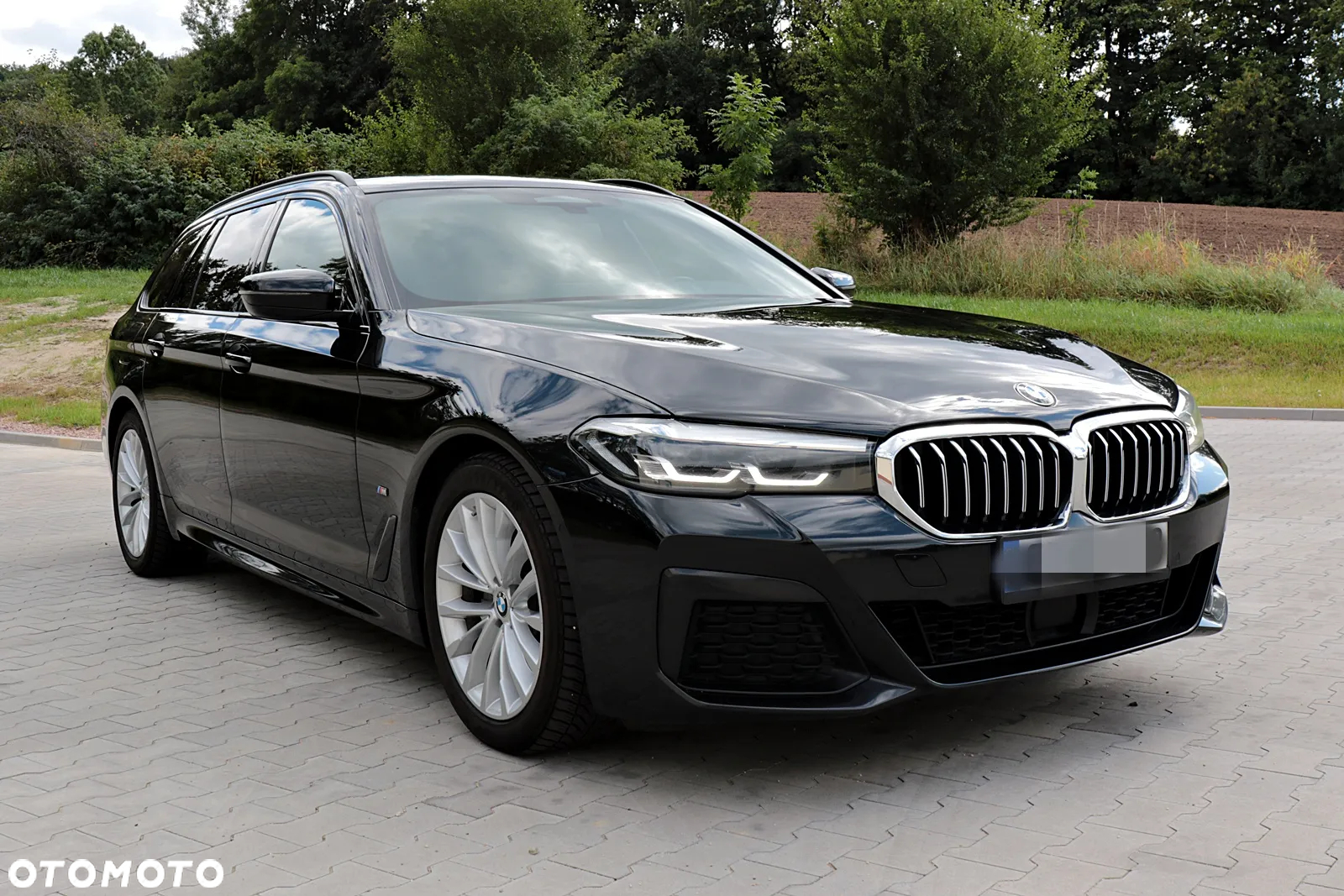 BMW Seria 5 520d Touring M Sport Edition - 6
