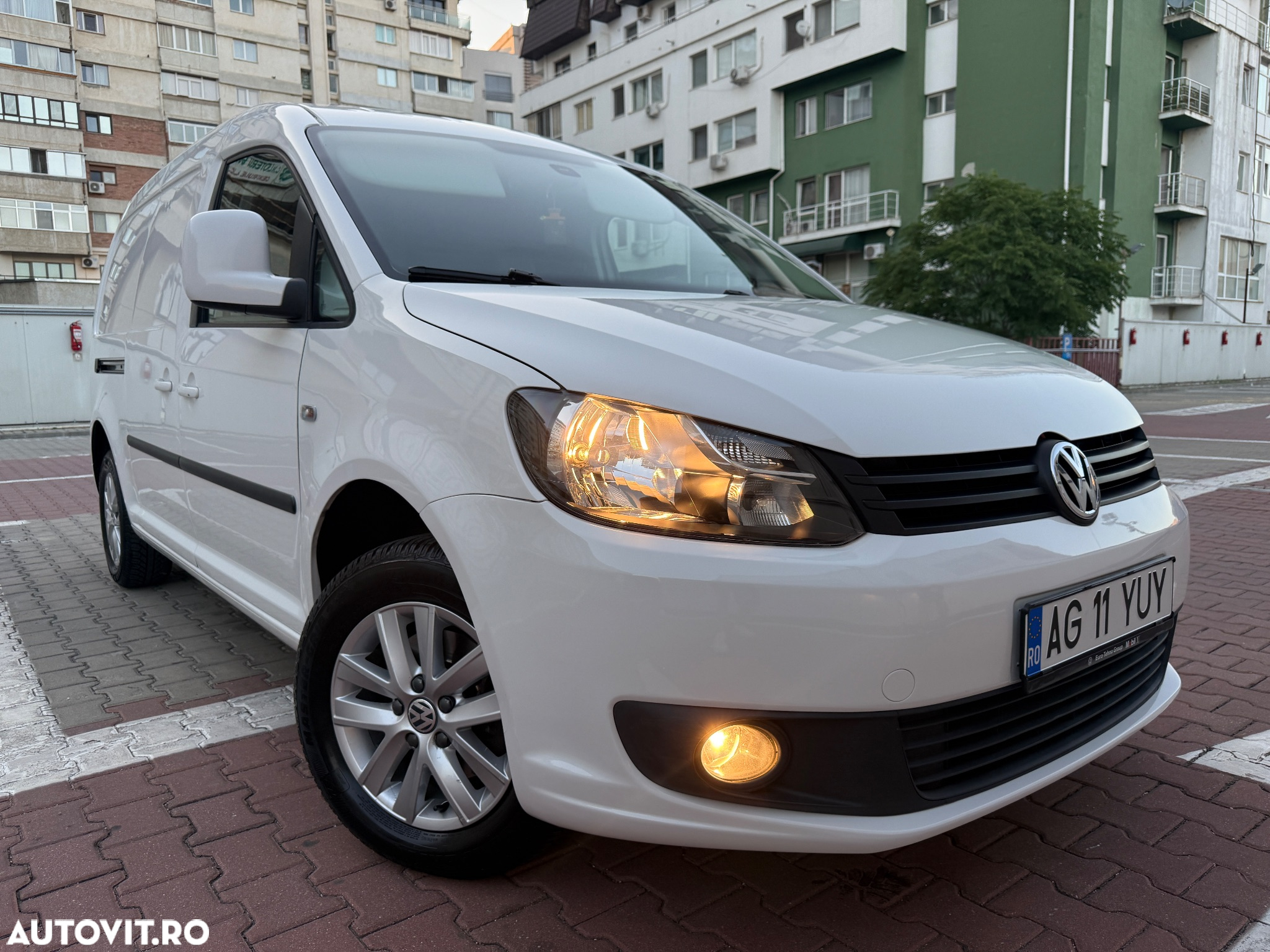 Volkswagen Caddy 1.6 TDI (7-Si.) BMT Maxi Startline - 2