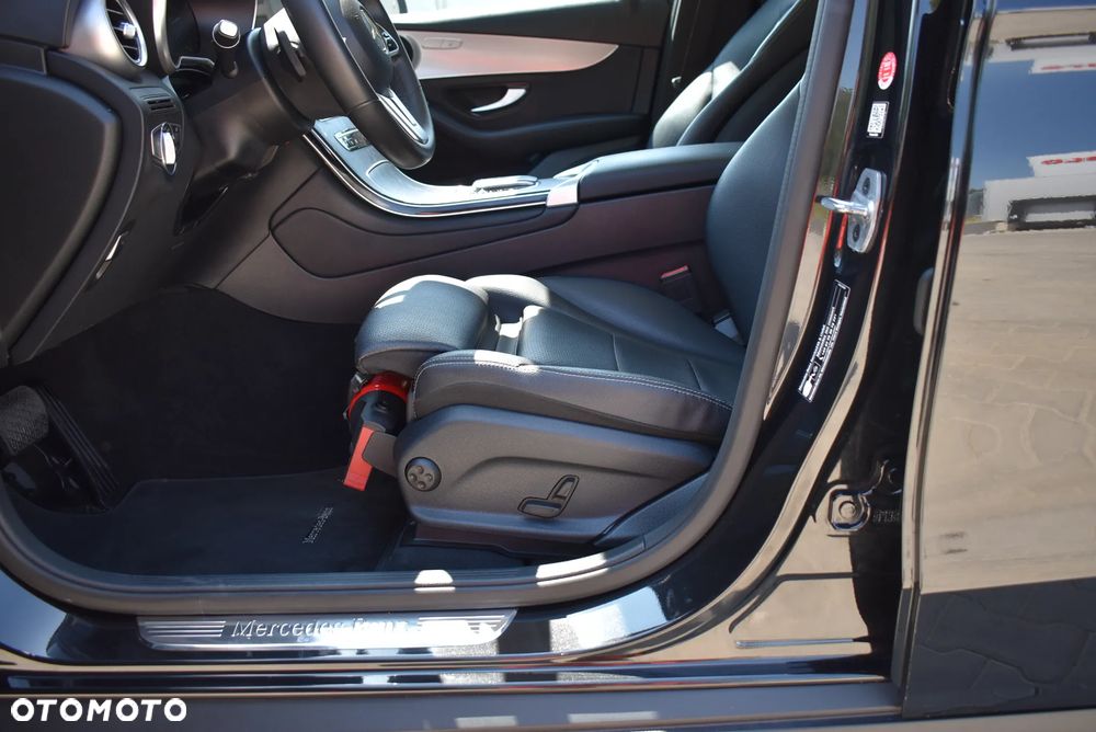 Mercedes-Benz GLC 220 d 4Matic 9G-TRONIC - 19