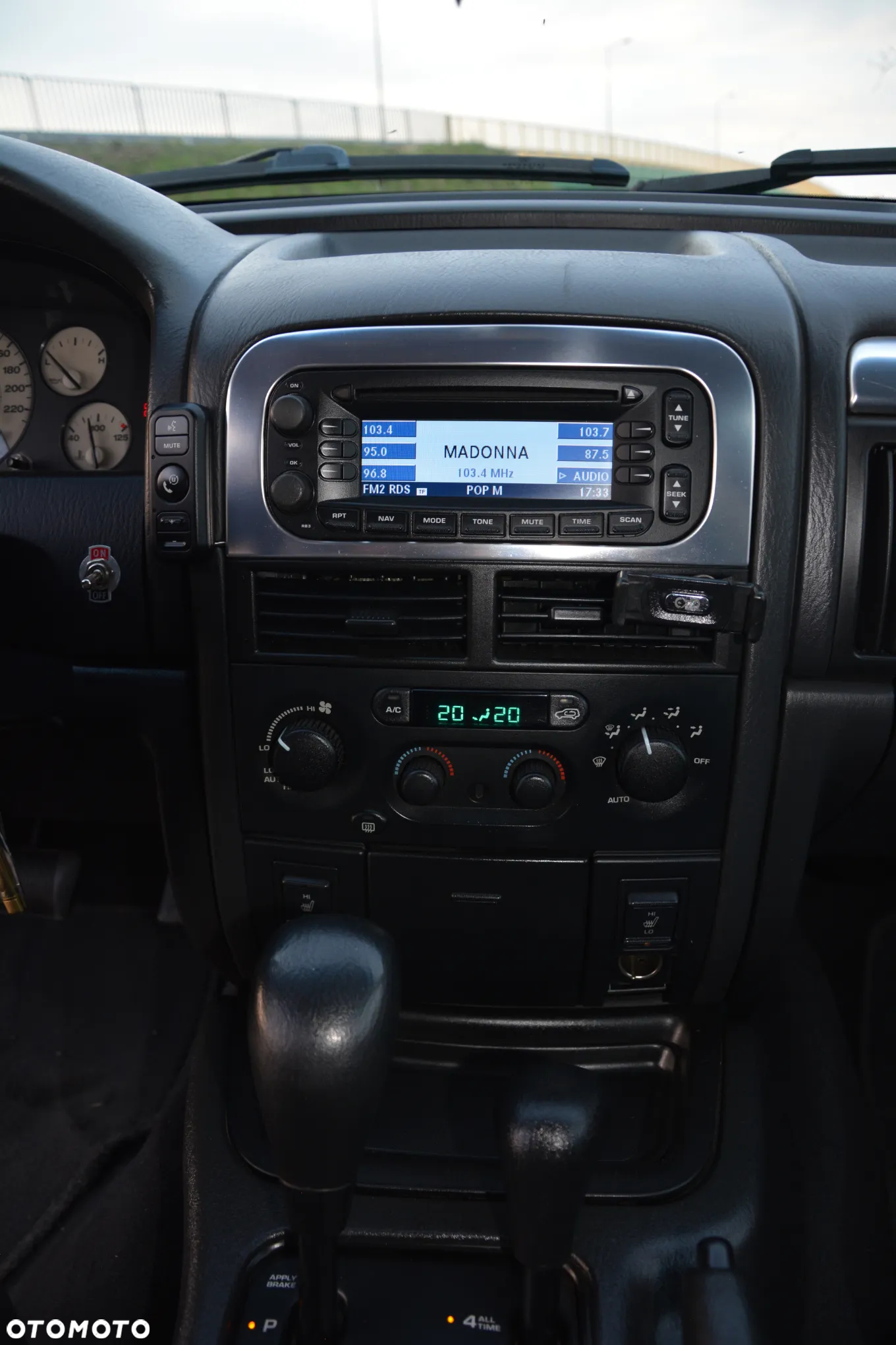 Jeep Grand Cherokee - 14