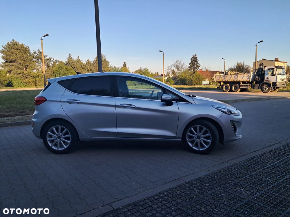 Ford Fiesta 1.5 TDCi S&S TITANIUM - 6