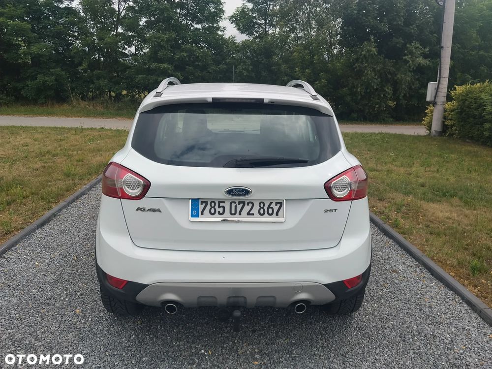 Ford Kuga 2.5 Titanium - 10