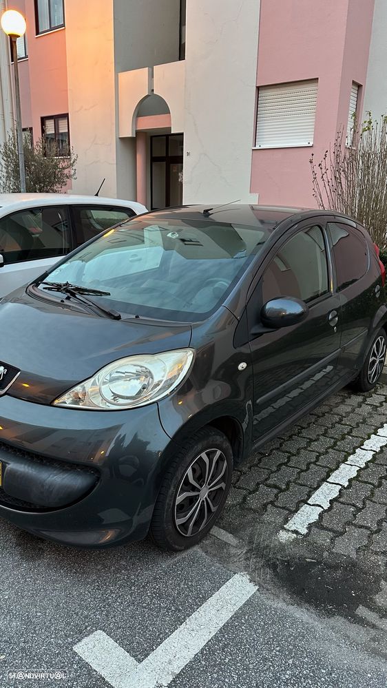 Peugeot 107 1.0 Urban - 2