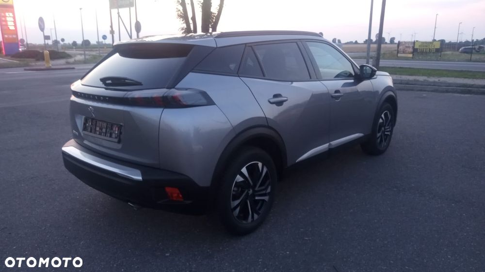 Peugeot 2008 1.5 BlueHDi Allure S&S EAT8 - 4