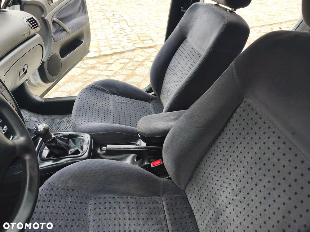 Volkswagen Passat - 9