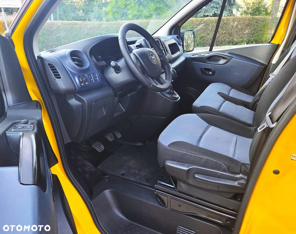 Renault Trafic - 12
