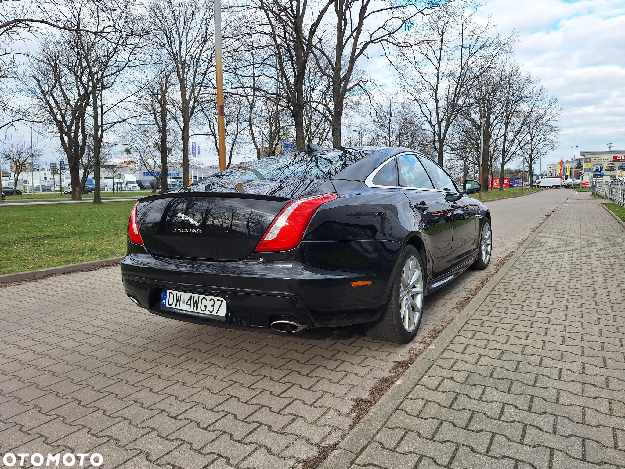Jaguar XJ 3.0 D V6 R-Sport - 8